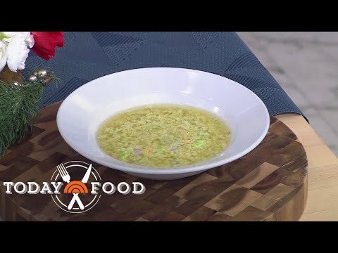 Stracciatella alla Romana Christmas soup: Get the recipe!