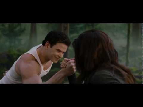 THE TWILIGHT SAGA: BREAKING DAWN PART 2 - Clip "Strongest in the House"