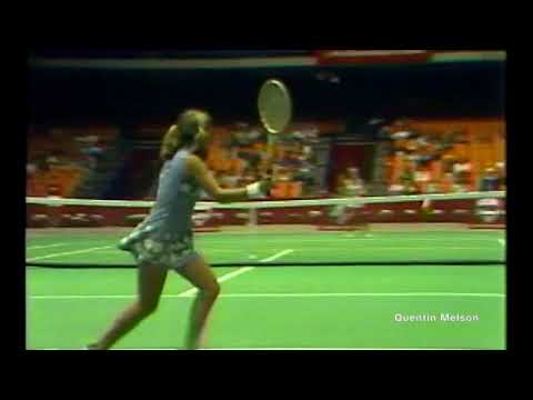 Sue Barker Defeats Tracy Austin at Avon Championships of Florida (January 24, 1979)