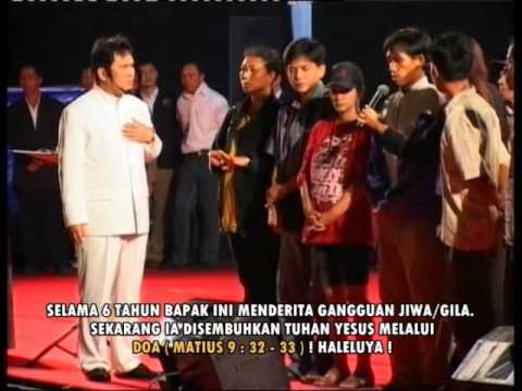 6 orang menderita gangguan jiwa/gila, disembuhkan Tuhan Yesus. (Yosafat Ministries)
