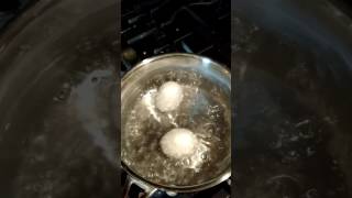 Easy Peel Hard Boiled Eggs - REALLY WORKS!!!
