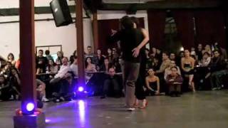 Matías Trípodi y Pepa Palazón bailando un Tango en Loca (Buenos Aires) Yo soy el tango