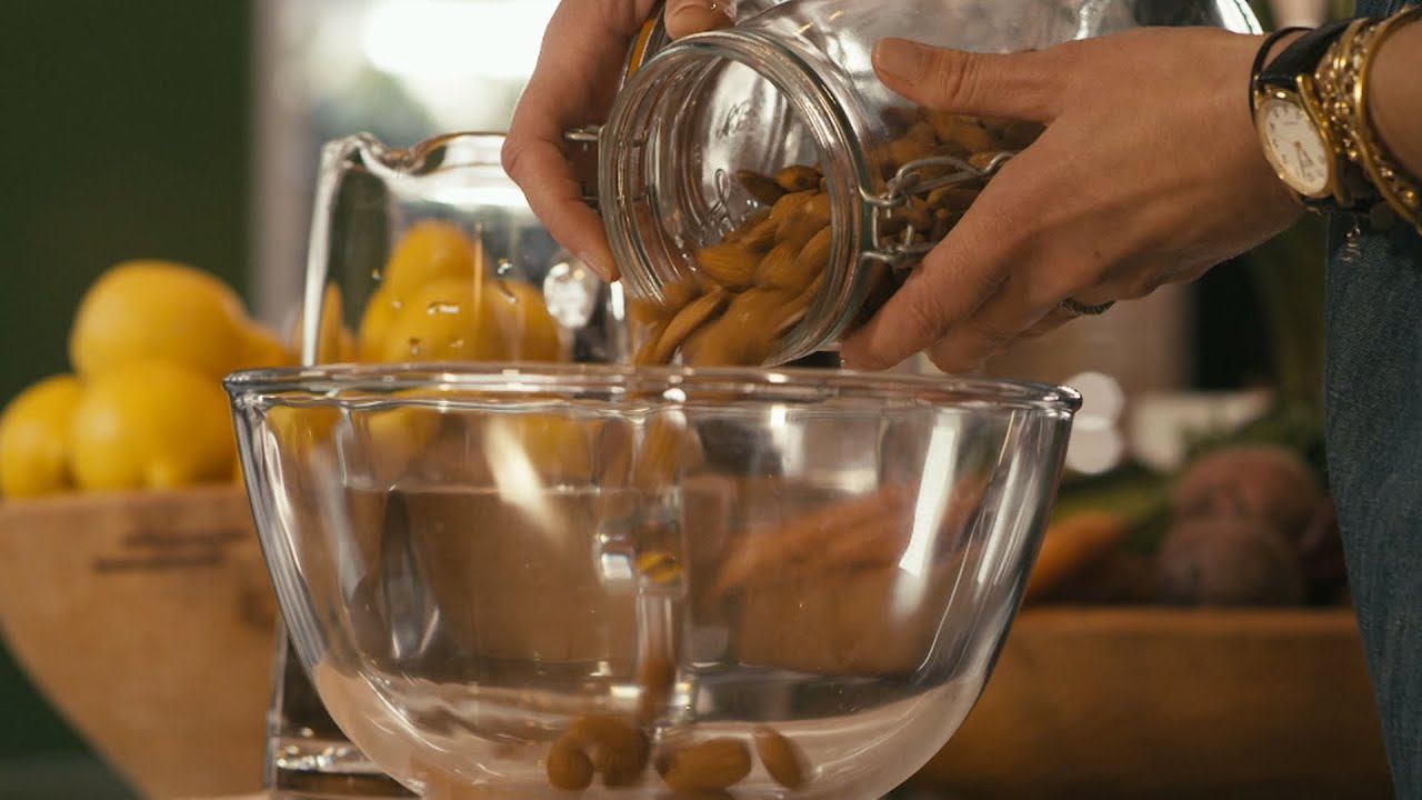 How to soak almonds