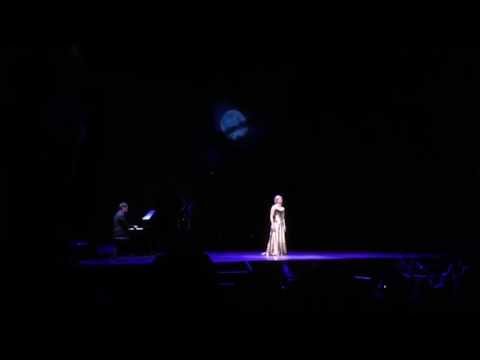 Prisca Demarez est Grizabelle - Cats Paris Présentation