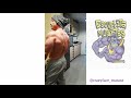Bodybuilding posing cuarentena Garage Gym