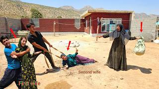 Download lagu The first wife is gone, and the mother and husband kick the second wife out. mp3 Download lagu The first wife is gone, and the mother and husband kick the second wife out. mp3