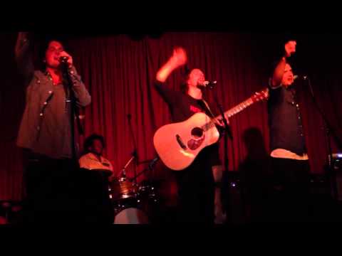 Jason Mraz ft. The Make Peace Brothers - Freedom Song HD (live at Hotel Cafe 12/6/11)