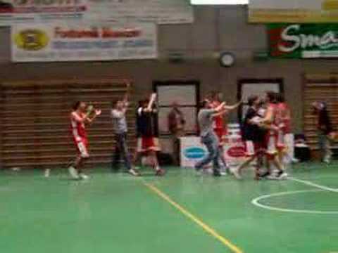 Ultimi secondi del terzo supplementare!