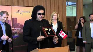 Gene Simmons gets key to the city