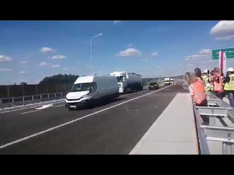 Pierwszy przejazd samochodów na oddanym odcinku S17