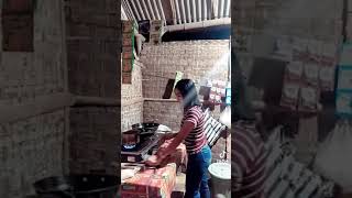 Download lagu STORY WA TERBARU TUKANG KOPI CANTIK mp3