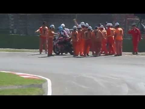Festeggiamenti a Carlos Checa Gara 2 SBK 2013 Imola