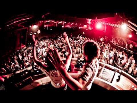 Thomas Newson & Marco V vs Dada Life vs DVBBS & Moti Feed The Dirty Jaguar