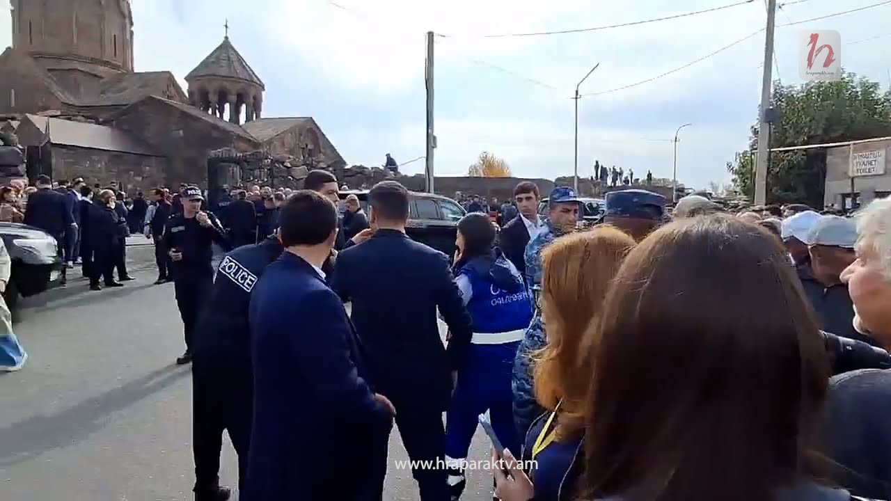 Հովհաննավանքում, որտեղ այս պահին Նիկոլ Փաշինյանն է, մարդ է վատացել