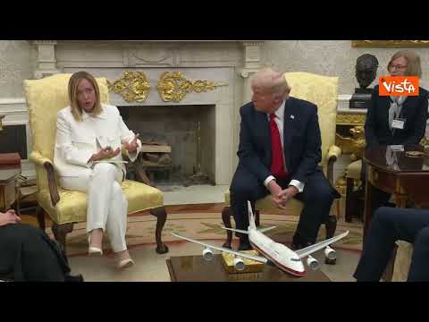 Trump incantato da Meloni che parla in italiano: "It was so beautiful"
