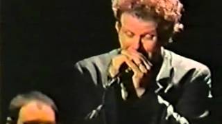 Tom Waits - What's he building in there (live)