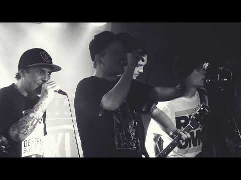 OnklP & De Fjerne Slektningene - Stor i Japan ft. Jaa9 (live, 2014/2015)