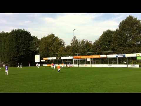 Blauw Wit'81 D3G - FC Engelen D3 (19-10-2013)