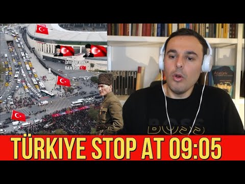 İtalyan, Türkiye’nin 09:05’te Atatürk İçin Durmasını İzliyor