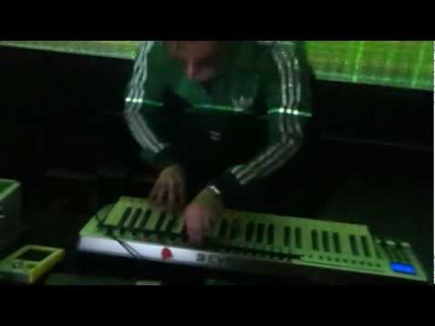 Microcobra - Ninja Replay ( Live @ 8bitvomit/ ekkm)