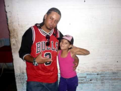 8MM RAPPER NEGUINO SOU DO GUETTO  PART MANO FABIANO