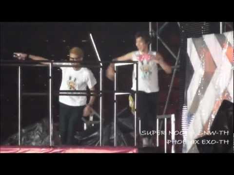 121125 krisyeol water fight at SMTC3 in bangkok