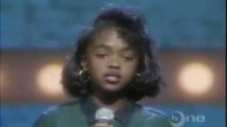 Lauryn Hill gets BOOED at age 13 (Live at the Apollo Amature Night 1987)
