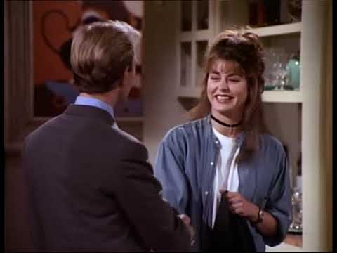 Frasier S01E03 Niles meets Daphne for the first time-Dinner at Eight