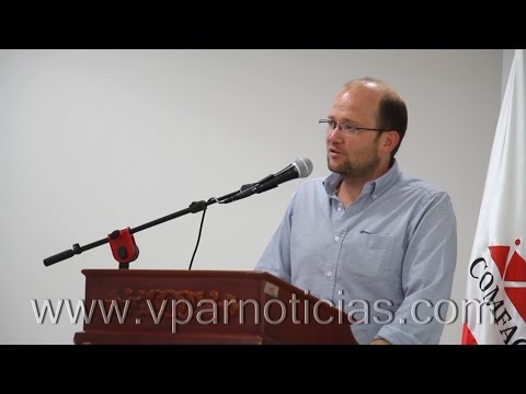 “Los políticos producen toneladas de humor involuntario”: Daniel Samper Ospina