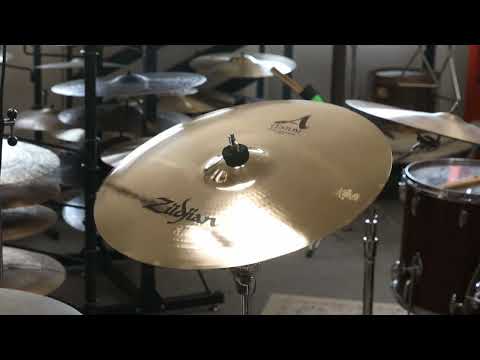 Zildjian 17" A Custom Projection Crash Cymbal 1336g image 3