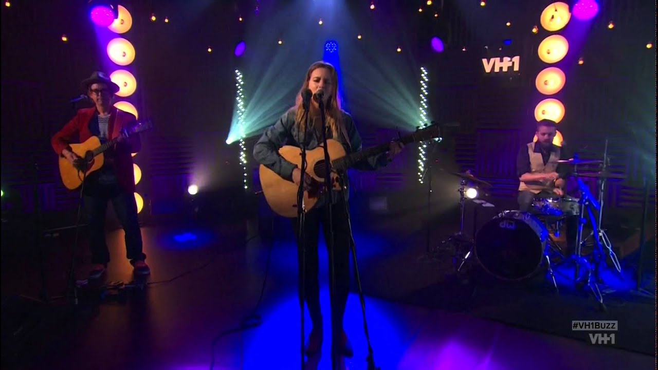 Leighton Meester singing Heartstrings on VH1 Big Morning Buzz 10/17/14 [HD] thumnail