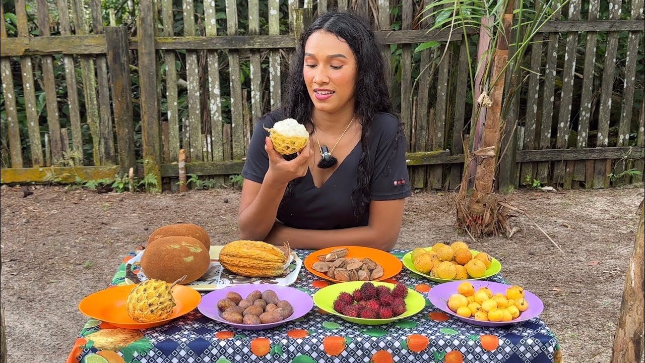 SHOWING TYPICAL FRUITS FROM THE AMAZON / AMAZON (part 2)