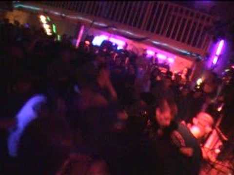 Everybody Gets Hurt - Caravan Serail - 07.01.2005 - Part 1