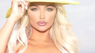 LINDSEY PELAS Exclusive photo