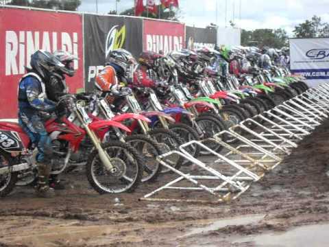 LARGADA DA MX2 - BRASILEIRO DE MOTOCROSS - NOVA ALVORADA DO SUL (MS) 30/10/2011