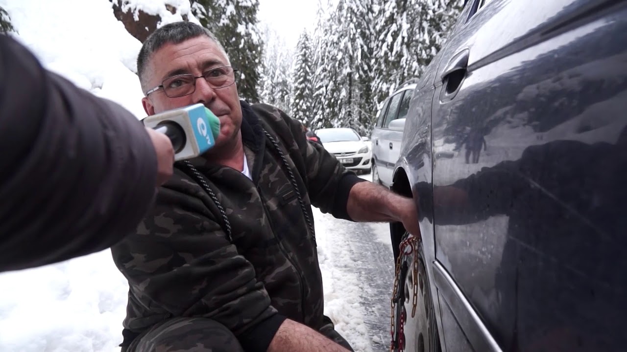 До 80 сантиметра нов сняг в Родопите, десетки закъсаха на Пампорово