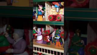 1995 Mr. Christmas &quot;Santa&#39;s Musical Workshop&quot; Music Box