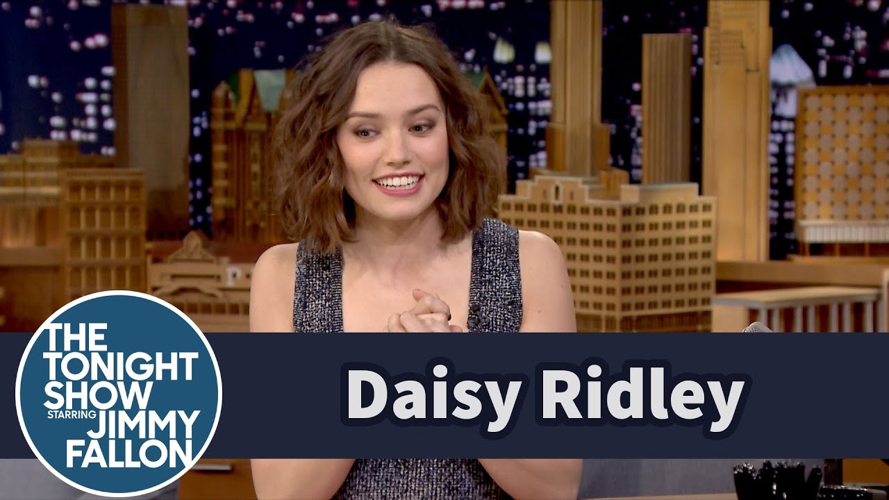 Daisy Ridley Cried over the First Force Awakens Trailer thumnail