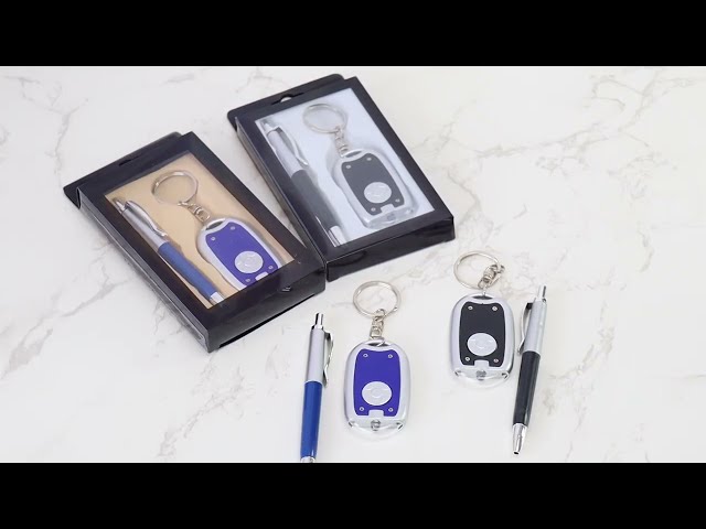 Vídeo relacionado con UVMARK | Set de Regalo Elegante | Bolígrafo Metálico y Llavero Premium Personalizado en Estuche de Presentación Negro | Kit de Regalo Original Para Empresas, Navidad, Eventos, Celebraciones