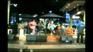 Download lagu LOCHNESS - Bawalah Berita Ku LIVE ON PJTV mp3