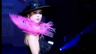 Preity Zinta’s dainty catwalk for Salman Khan’s Being Human Fashion Show