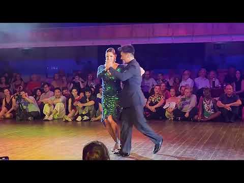 Argentine Tango: Roxana Suárez y Sebastián Achával - Mi Vieja Linda