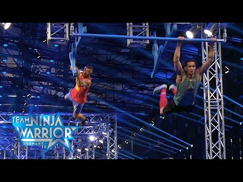 S2E3 - Queen of Kingz vs. Freaky Zirkus