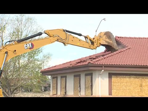Federal officials begin demolition of Return to Nature funeral home in Penrose
