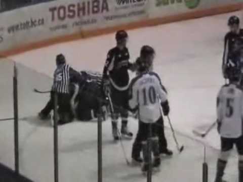 Daniel Johnston vs Elgin Pearce.wmv