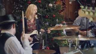 Shelby Lynne -- Leaving [Live from Daryl's House #61-04]