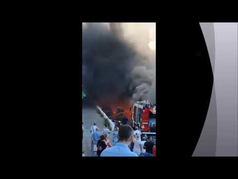 В Геленджике горит центральный рынок