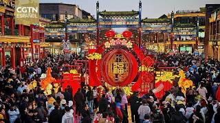 Beijing da la bienvenida a turistas internacionales con regalos sorpresa y entradas a atracciones