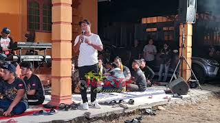 Download lagu Amran DBA Tunaikan Permintaan Abg Mat Glamor Nyanyikan Lagu Hindustan & Lagu Dik Aya Di Kg Pusu 40 mp3