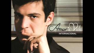 14. Un Vestido Y Un Amor - Caetano Veloso